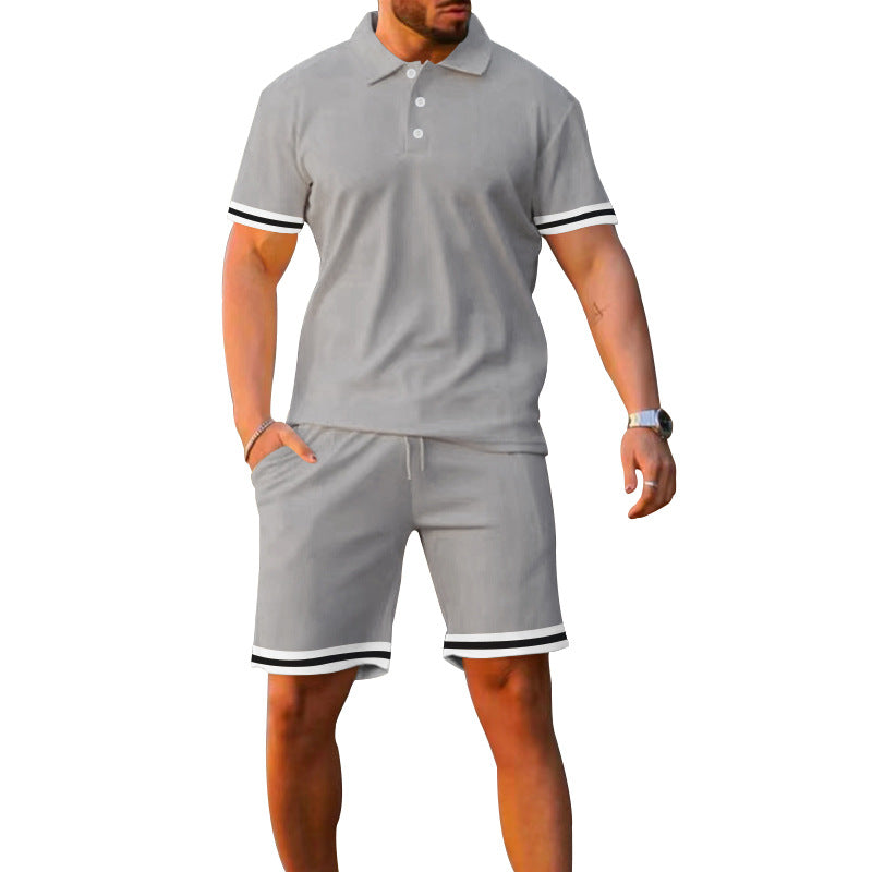 Traje de hombre deportivo e informal de dos piezas con solapa, manga corta y pantalones cortos